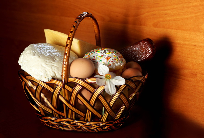 egg, brown, yellow, wooden, ornate, eggs, wicker, holiday, season, food, backgrounds, easter, animal Egg, group of objects, sweet food, no People, studio shot