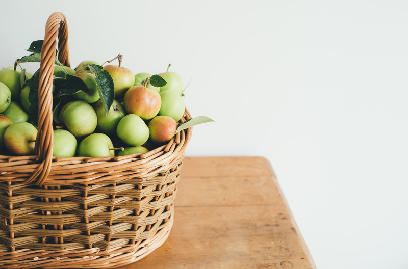 organic, indoors, pear, wood - material, green color, 4K, copy space, woven, wellbeing, brown, table, wicker, freshness, wooden, healthy eating, food