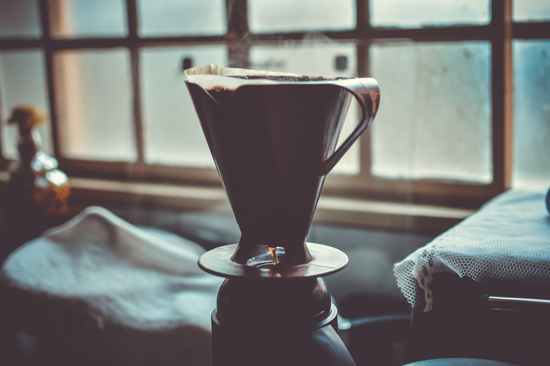 no people, cup, 4K, indoors, heat - temperature, focus on foreground, day, appliance, refreshment, still life, food and drink, glass - material, coffee