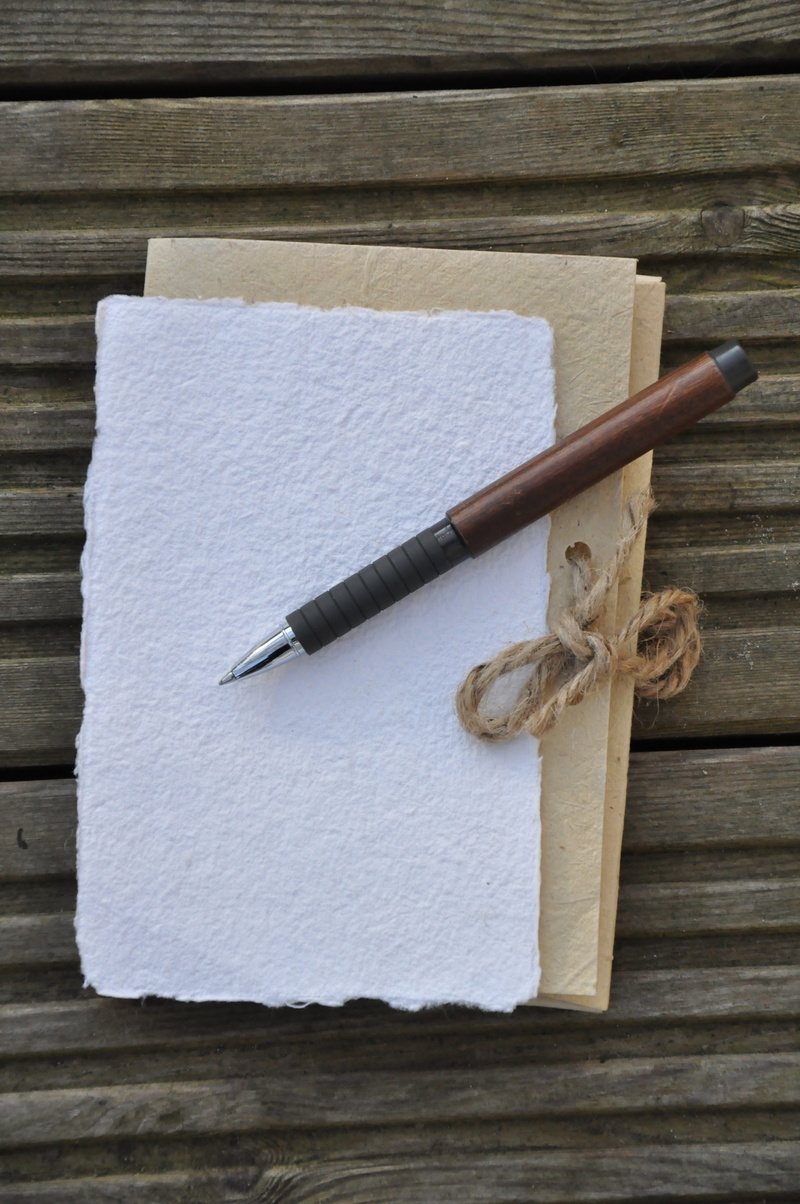 high angle view, wood - material, art and craft, no people, craft, notebook, day, leave, creativity, 4K, blank, table, religion, tied up, pens, pen, writing tool
