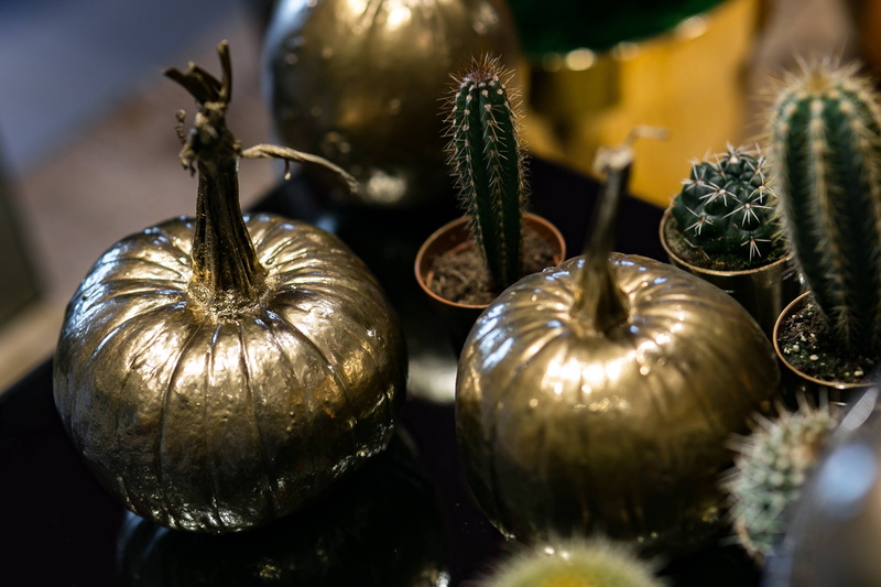 ornaments, 2K, decoration, nature, choice, Golden, ornamental, plant, healthy eating, gold, food, baubles, food and drink, full frame, business, market
