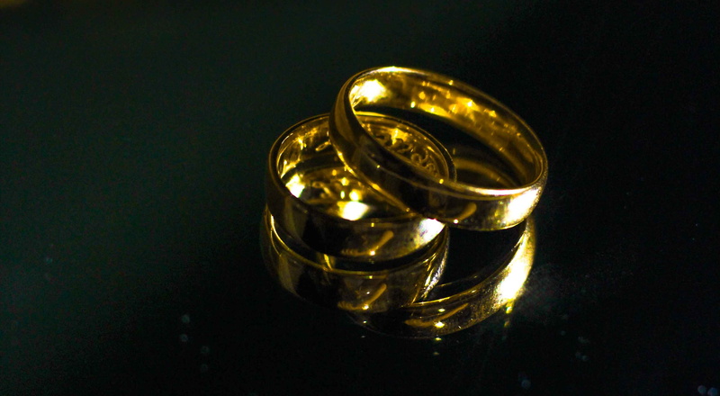 cuiabá, event, 2K, metal, reflection, no people, indoors, black background, studio shot, precious gem, gold, brazil, gold colored, love, close-up, shiny