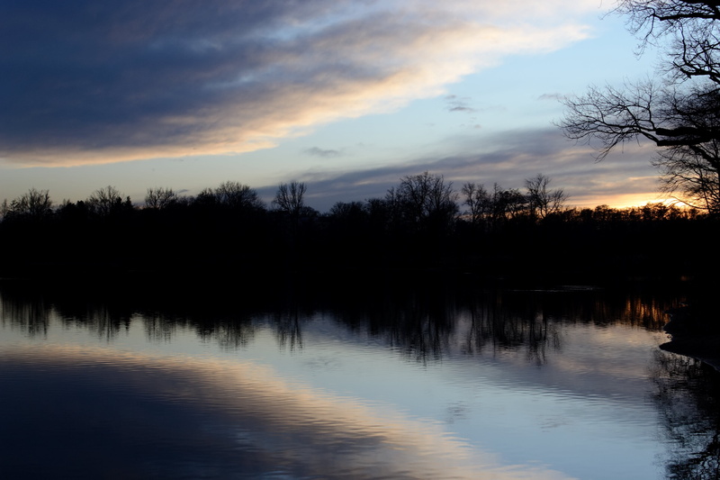 no people, tranquility, non-urban scene, remote, landscape, twilight, cloud - sky, silhouette, tranquil scene, beauty in nature, sky, lake, dusk, 4K, waters
