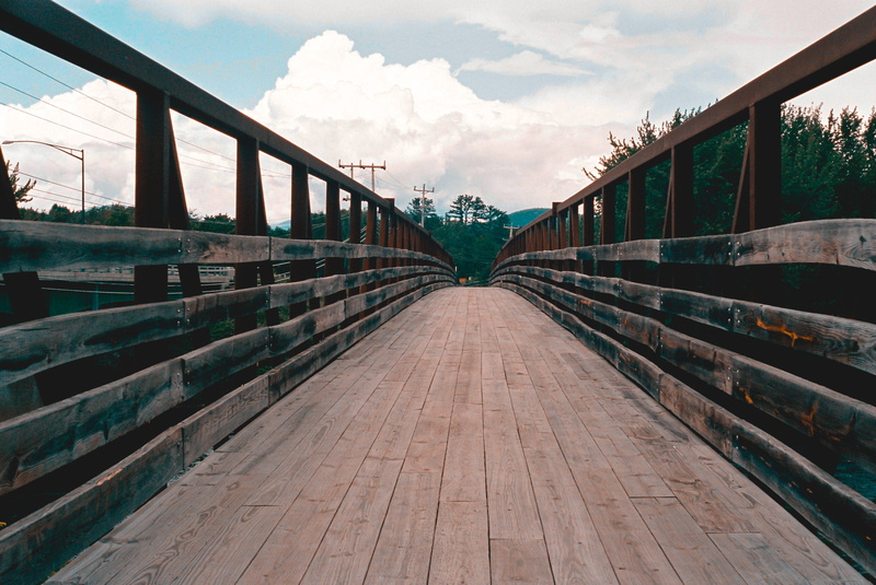 2K, direction, railing, footpath, film, perspective, bridge, footbridge, day, outdoors, bridge - man made structure, architecture, bethel, empty, sky
