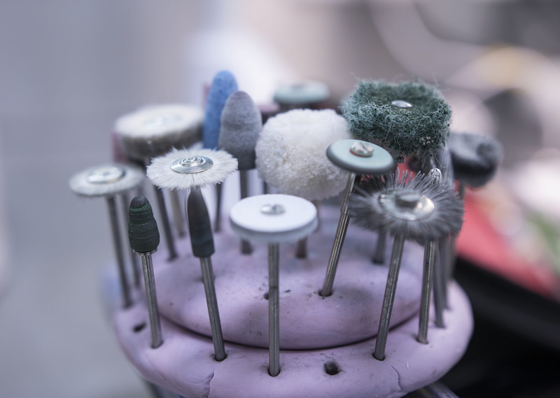 winter, dental technology, brush, snow, choice, representation, creativity, close-up, emotion, proshtodontics, cold temperature, denture, cake, still life