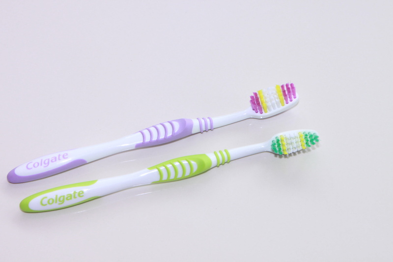 computer cable, dental, multi colored, health, network connection plug, two, wireless technology, connection, oral, internet, hygiene, no people, still life