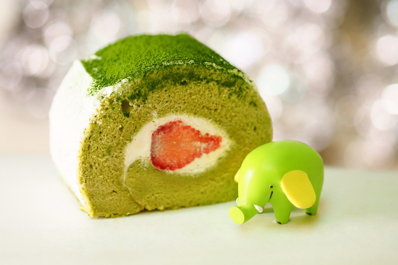 indoors, holiday, studio shot, strawberry cake, 5K, strawberry, gourmet, wellbeing, cream, representation, fruit, sweet food, matcha, delicious, healthy eating