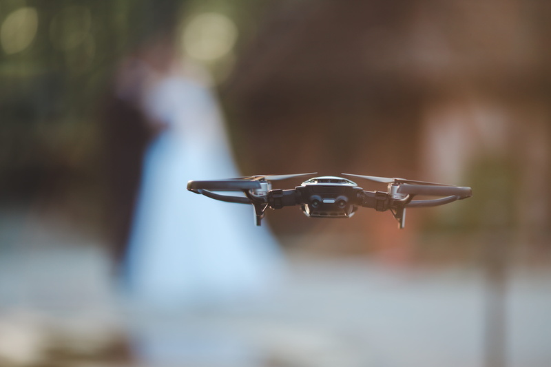 transportation, kiss, movie, day, couple, dji, 4K, aircraft, sunlight, mid-air, animal, mode of transportation, human, animal themes, mavic air, toy, close-up