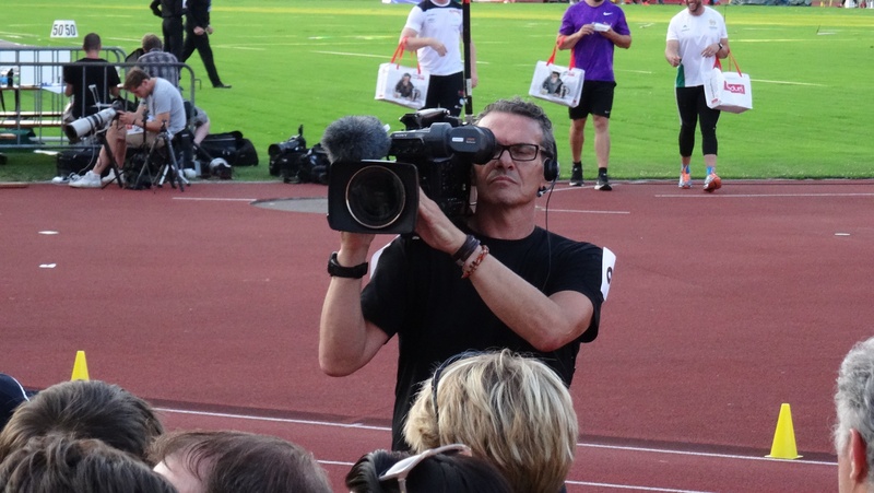 holding, video, sport, camcorder, 5K, occupation, government, film, spectator, crowd, adult, photographer, standing, looking, group of people, cinematographer