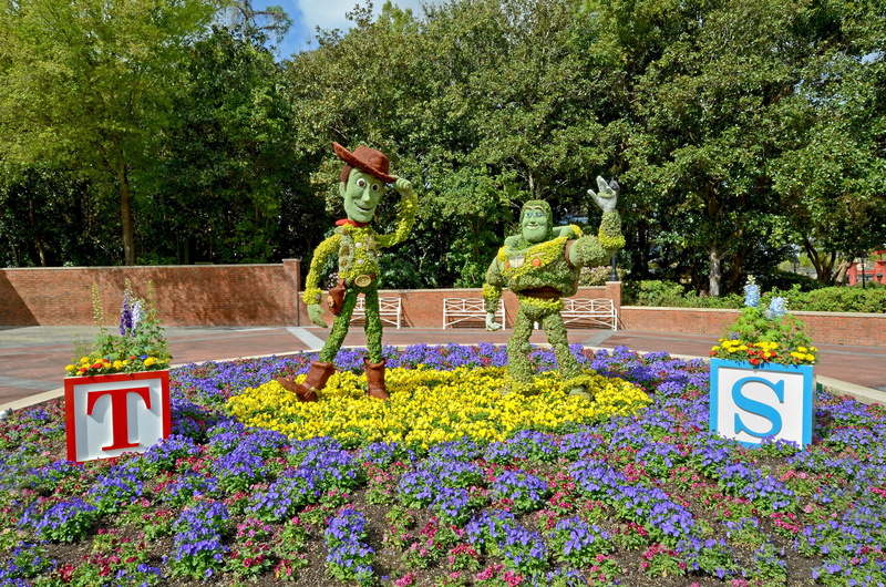 woody, representation, plant, buzz lightyear, craft, no people, text, disney, flowering plant, sculpture, growth, 4K, communication, art and craft, flower