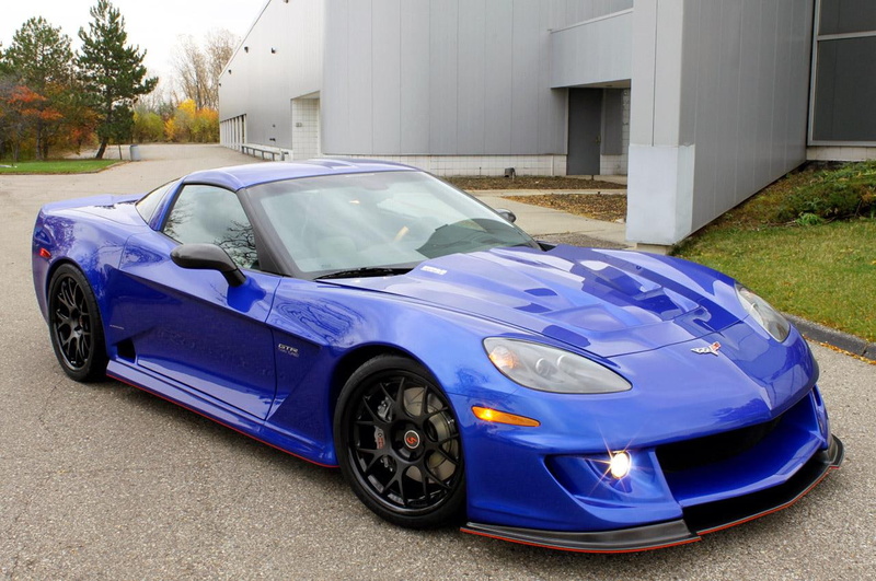 architecture, outdoors, gtr, werkes, luxury, chevrolet, no people, 720P, wealth, c, vintage car, purple, building, garage, house, transportation, motor vehicle