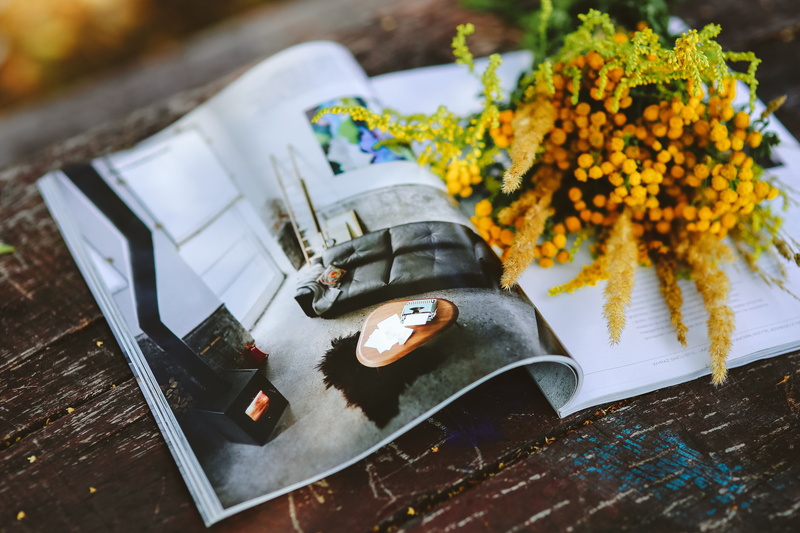 nature, focus on foreground, wooden, connection, tool, postcards, selective focus, day, 5K, metal, outdoors, plant, high angle view, communication, table