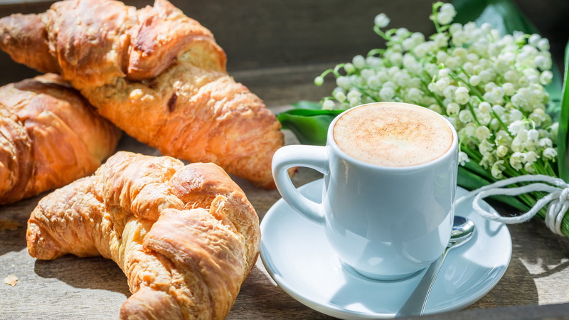 brunch, drink, baked, french food, saucer, 4K, mug, croissant, still life, freshness, table, coffee cup, baked goods, lily of the valley, cup, food, breakfast