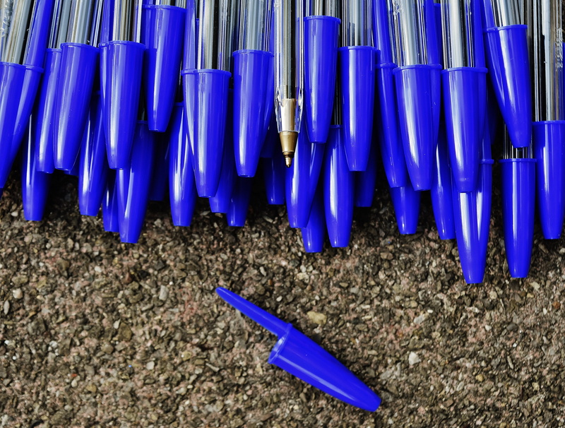office accessories, architecture, plastic, office supplies, pen, high angle view, abundance, day, writing implement, color, blue, leave, office, side by side