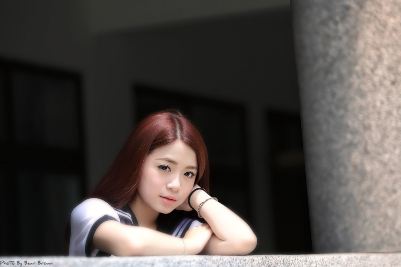 front view, hairstyle, beautiful woman, portrait, contemplation, girls, females, looking at camera, table, teenager, Asian, 1080P, sitting, hand on chin
