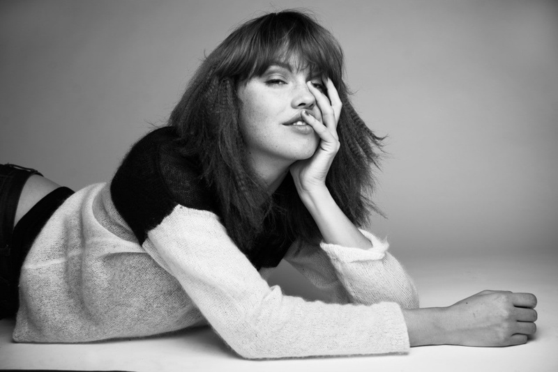 front view, hand on face, looking at viewer, lifestyles, adult, monochrome, emotion, one person, hair, sadness, indoors, beautiful woman, females, hand on chin