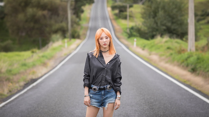 Mamamoo, Korean, Band (Music), Shorts, Asian, K-Pop, Singer, Road, Redhead, Mamamoo (Band), Brown Eyes, Depth Of Field, 1080P