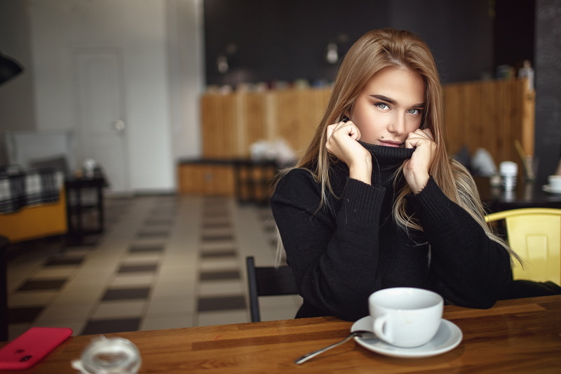 Girl, table, 2K, Cup, blonde, Luba Ivanova, Sergey Sorokin, look