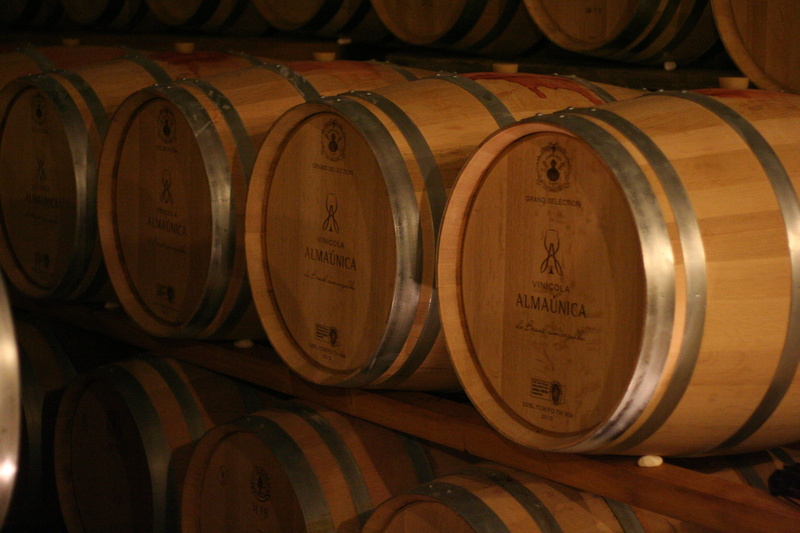 cellar, Aged, age, food and drink, Barrel, business, wine cask, alcohol, cylinder, 2K, indoors, large group of objects, winemaking, Winery, no people