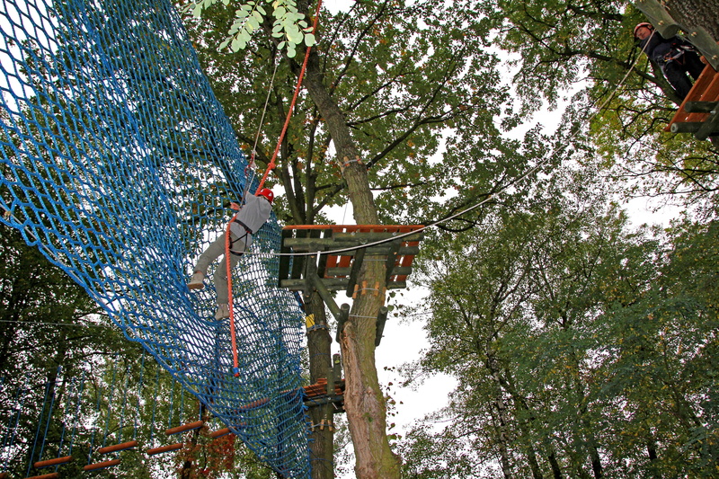 architecture, the grid, leisure activity, branch, hanging, outdoors, two years earlier, the height of the, growth, rhytidectomy, 2K, climbing, men, winter