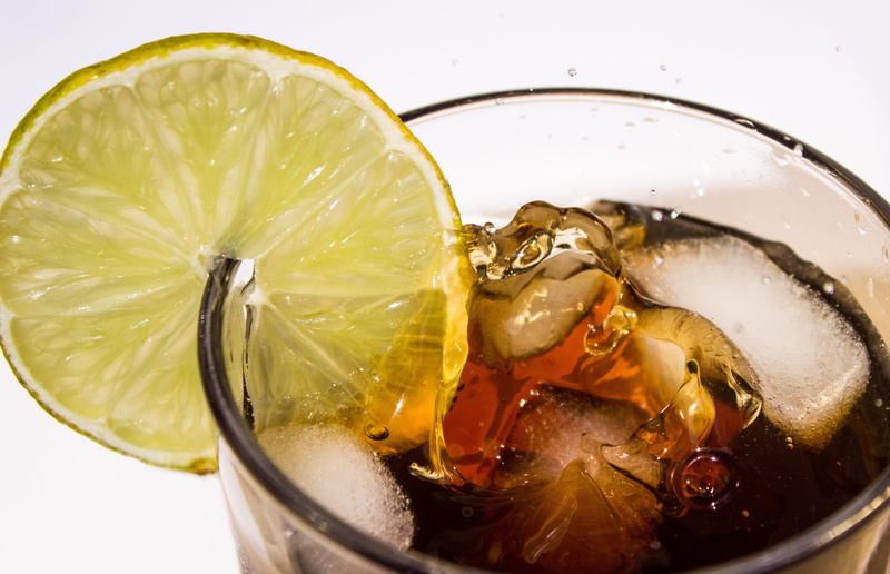 summer, no people, fruit, studio shot, cocktail, frozen, coke, close-up, lemon, cold temperature, lime, citrus fruit, erfrischungsgetränk, glass, lemonade