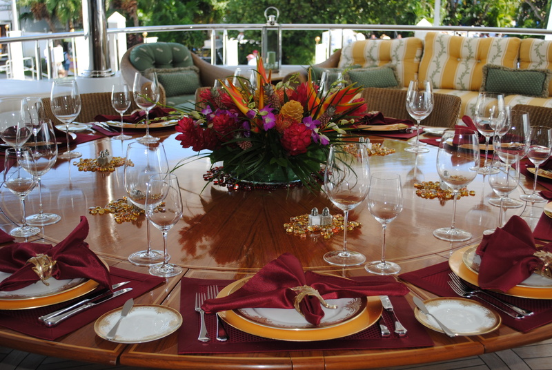 indoors, place setting, service, dine, restaurant, plates, luxury, wealthy, vase, elegant, transparent, gourmet, flowering plant, place, glass - material