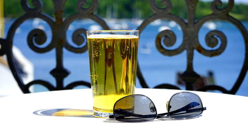 yellow, outdoors, liquid, foam, golden, bubbles, still life, holiday, filled, focus on foreground, lager, table, beer glass, framed, glasses, drink, ocean
