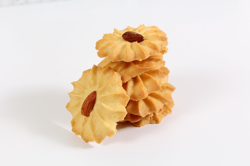 cookies, indoors, bread, copy space, of the blank, studio shot, day, stack, white background, the flour, fried, buttered, close-up, still life, almond
