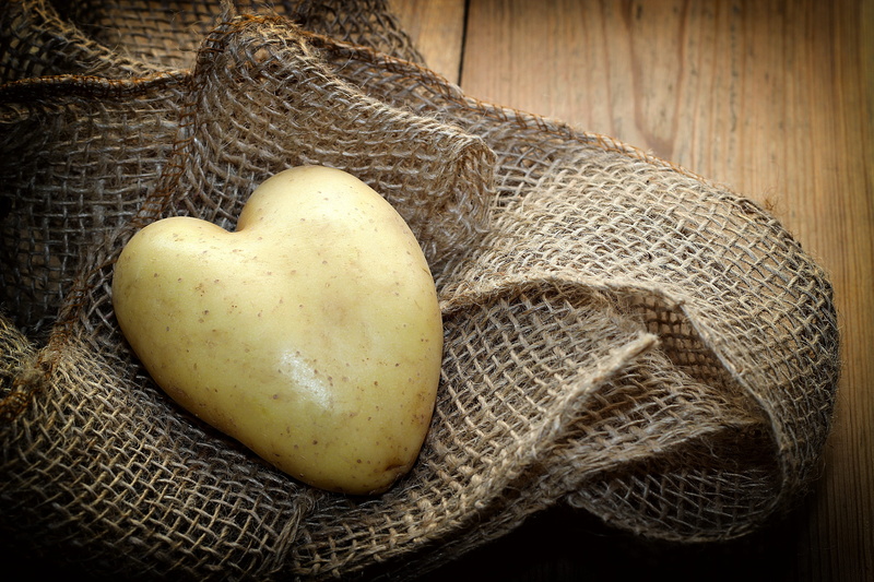 harvest, personal accessory, fabric, food, love, 5K, high angle view, still life, food and drink, potato heart, nature, healthy eating, raw food, indoors
