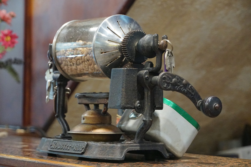 architecture, valve, beans, close-up, history, focus on foreground, whole bean coffee, the past, roast, control, equipment, café, coffee, old, technology