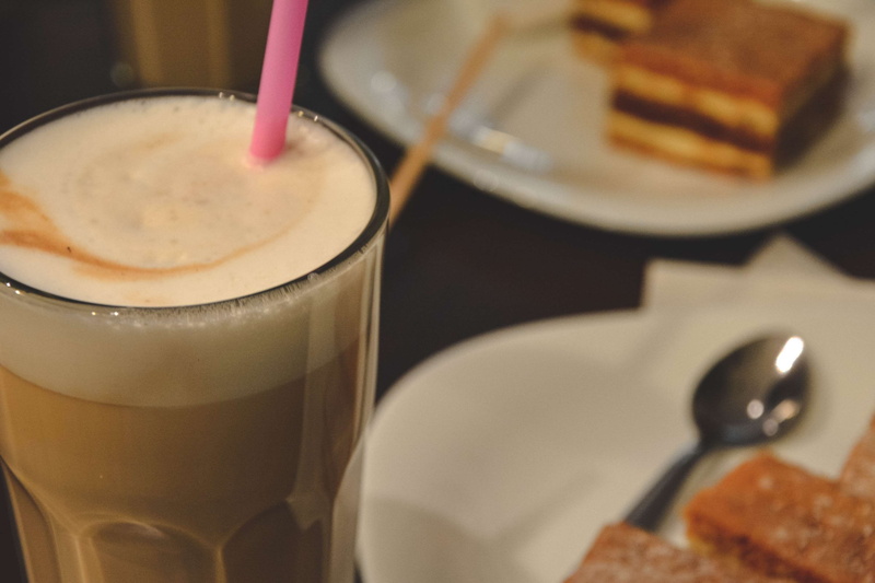 glass, still life, sweet food, spoon, freshness, cake, coffee - drink, latte, late macchiato, household equipment, selective focus, kitchen utensil, dairy product