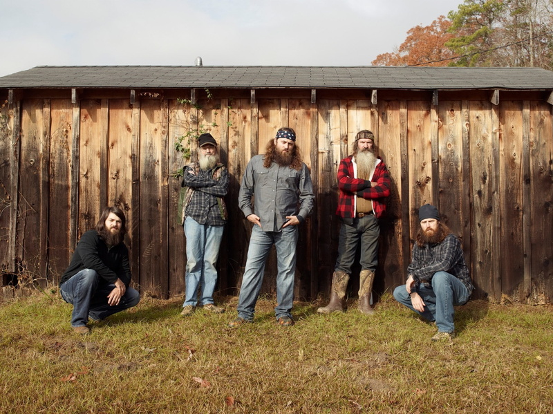 males, young adult, mid adult, togetherness, standing, sitting, duck dynasty, men, people, full length, leisure activity, 1080P, women, adult, group of people