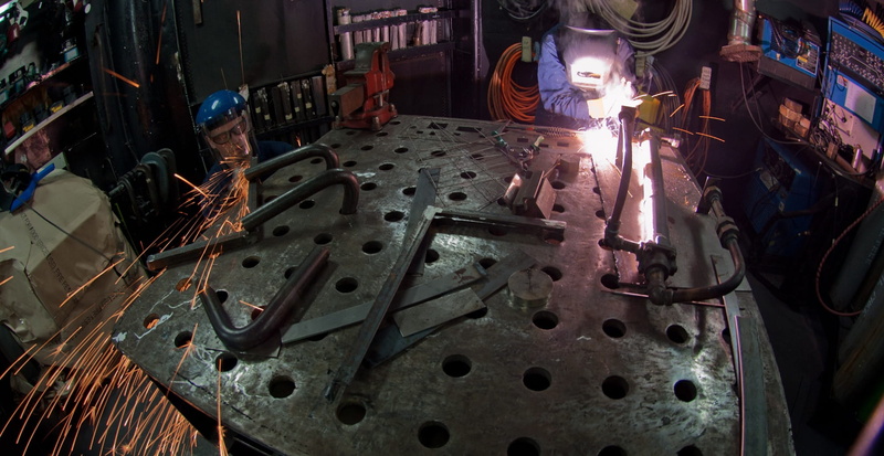 table, metal, 1080P, hot, no people, metal industry, repair shop, car plant, indoors, shopping, high angle view, frame, technology, garage, workshop, industrial equipment