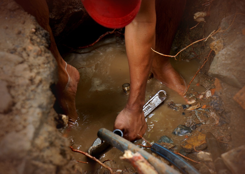 high angle view, occupation, craft, hands, labor, real people, human hand, plumber, life, nature, wrench, men, swamp, selective focus, 4K, human body part