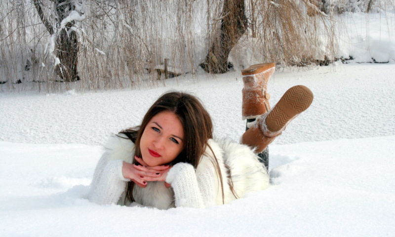 hand, beauty, one person, day, ze, girl, frozen, 2K, ice, woman, nature, young women, adult, snow, winter, portrait, snowing, outdoors, young adult, cold temperature