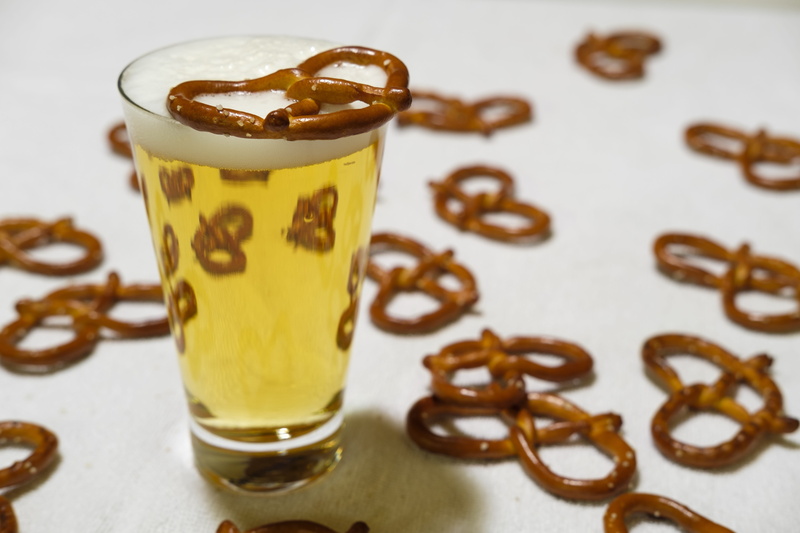 high angle view, prezel, food and drink, brown, delicious, pretzel, household equipment, 5K, snack, drink, salty, coffee, freshness, still life, lye pretzel