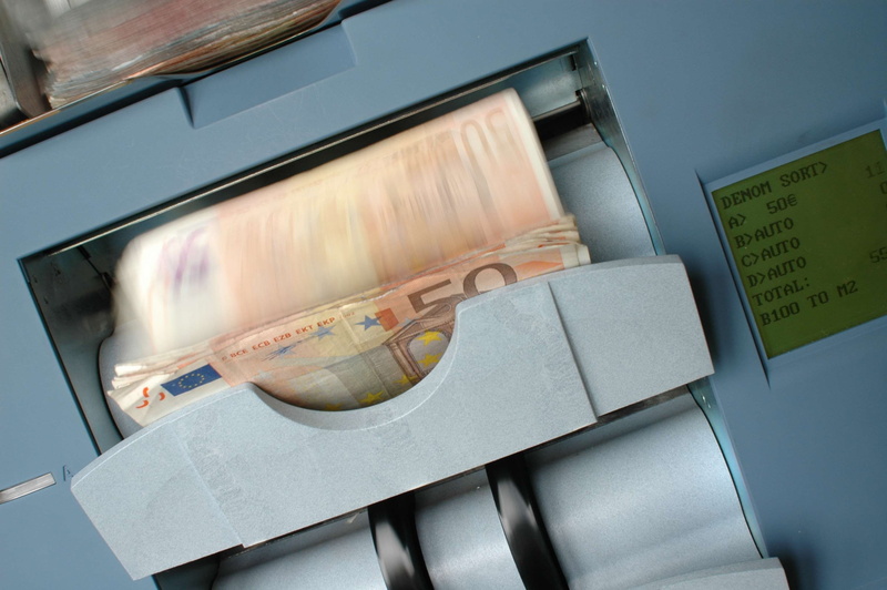 computer, euro, banque, no people, retail, economy, communication, machinery, industry, computer equipment, finance, office, electronics, money, speed