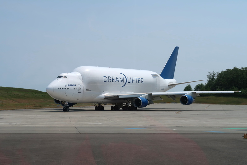 dreamliner, aviation, no people, transportation, road, seattle, day, nature, sunlight, airport runway, mode of transportation, sky, dream lifter, commercial airplane