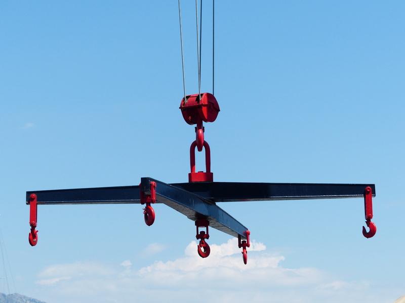 blue, 4K, outdoors, sky, flying, raise, cross traverse, clear sky, weight, low angle view, hanging, motion, no people, load traverse, copy space, day