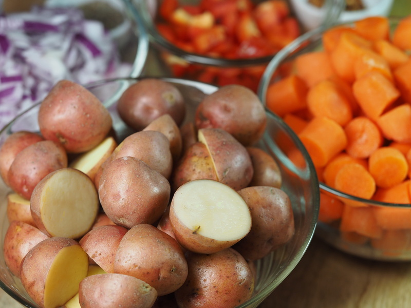 close-up, freshness, cook, red, no people, traditional, vegetable, homemade, diet, cuisine, ripe, healthy, basket, 4K, delicious, container, fresh, eat