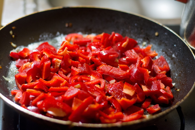 household equipment, cook, a vegetable, saucepan, cooking, indoors, the freshness, kitchen utensil, cooked, fried, food and drink, pepper, vegetables, fries