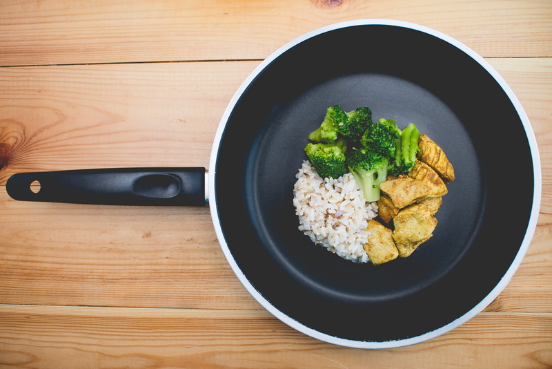 garnish, indoors, frying, no people, asian food, ready-to-eat, vegetarian food, vegetables, food, bowl, wood - material, table, cooked, chef, 1080P, vegetable