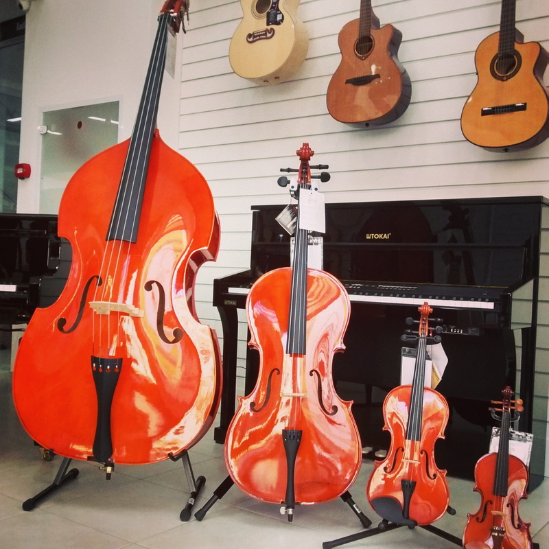 musical instrument, double bass, family of strings, shop, shopping, Cello, for sale, Strings, indoors, store, musical equipment, retail, no people, guitar
