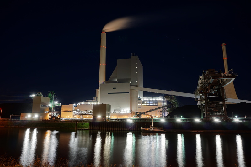 fuel and power generation, waterfront, clear sky, building exterior, architecture, transportation, night photograph, no people, incinerator, Photograph