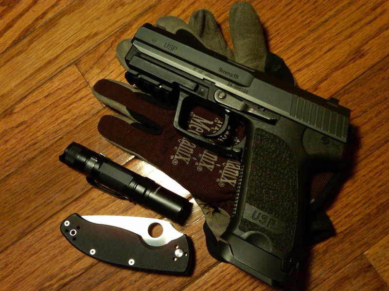 USP 9mm pistol, Weapon, 1080P, Gun, Knife, Weapons, Glove