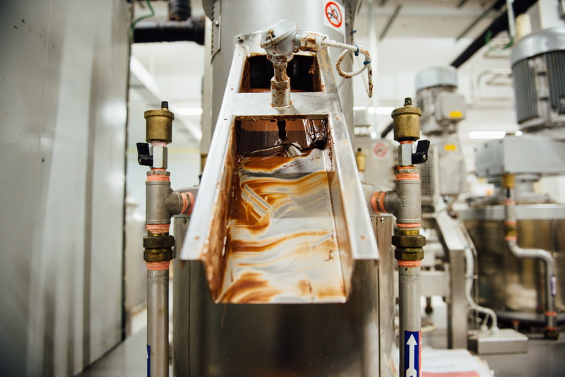 connection, indoor, cacao, indoors, close-up, spain, manufacturing equipment, complexity, chocolate, no people, selective focus, industry, factory, 5K