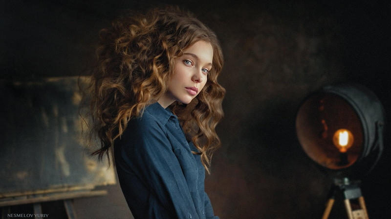 fire, young adult, one person, flame, women indoors, hair, gray eyes, beauty, light bulb, brown hair, women, looking at viewer, 720P, focus on foreground