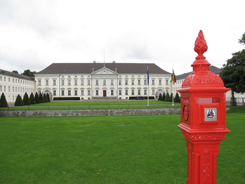 travel destinations, palace, history, green color, castle, neo classical architectural style, lawn, presidents office, cloud - sky, post, plant, red, nature