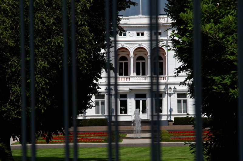 bars, city, the past, built structure, manor house, bonn, architectural column, fence, growth, official residence, plant, classical style, real estate