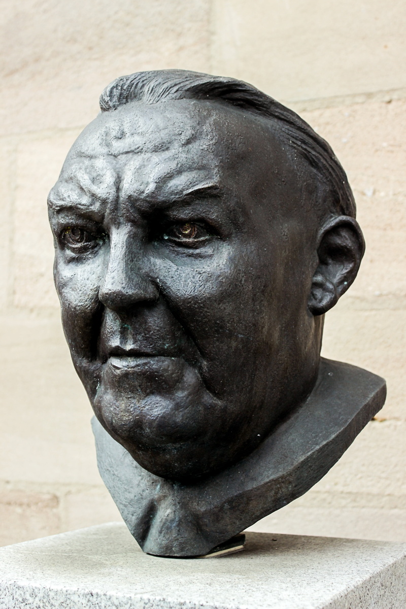 no people, carving - craft product, male likeness, representation, craft, fürth, art and craft, 5K, monument, chancellor, human representation, statue